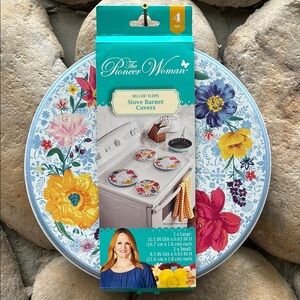 NWT The Pioneer Woman Brilliant Blooms Burner Covers